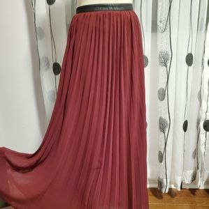 Abercrombie & Fitch Plated women flare skirt in xs small